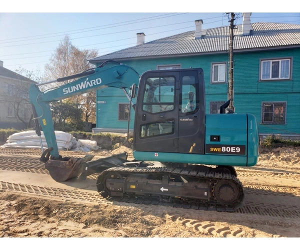 Изображение Компактный экскаватор SUNWARD SWE80E9
