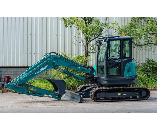 Изображение Компактный экскаватор SUNWARD SWE60UF