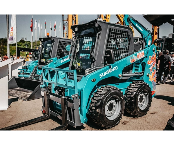 Изображение Мини-погрузчик SUNWARD SWL2820RC