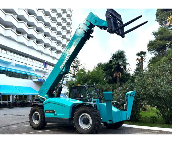 Изображение Телескопический погрузчик SUNWARD SWTH4517